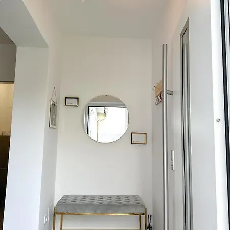 Modernes Haus Naehe Parndorf Lägenhet