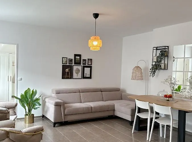 Modernes Haus Naehe Parndorf *